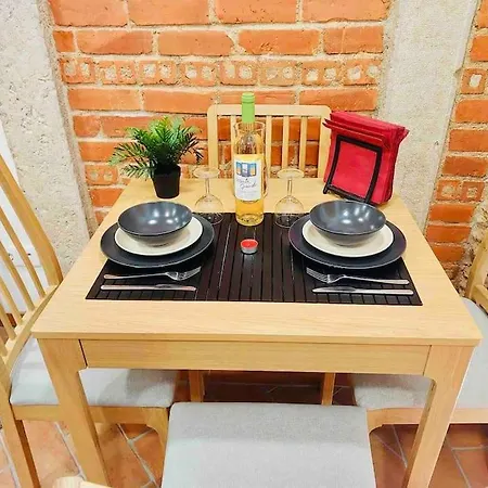 Apartamento Modern, Cozy Flats In The Heart Of *